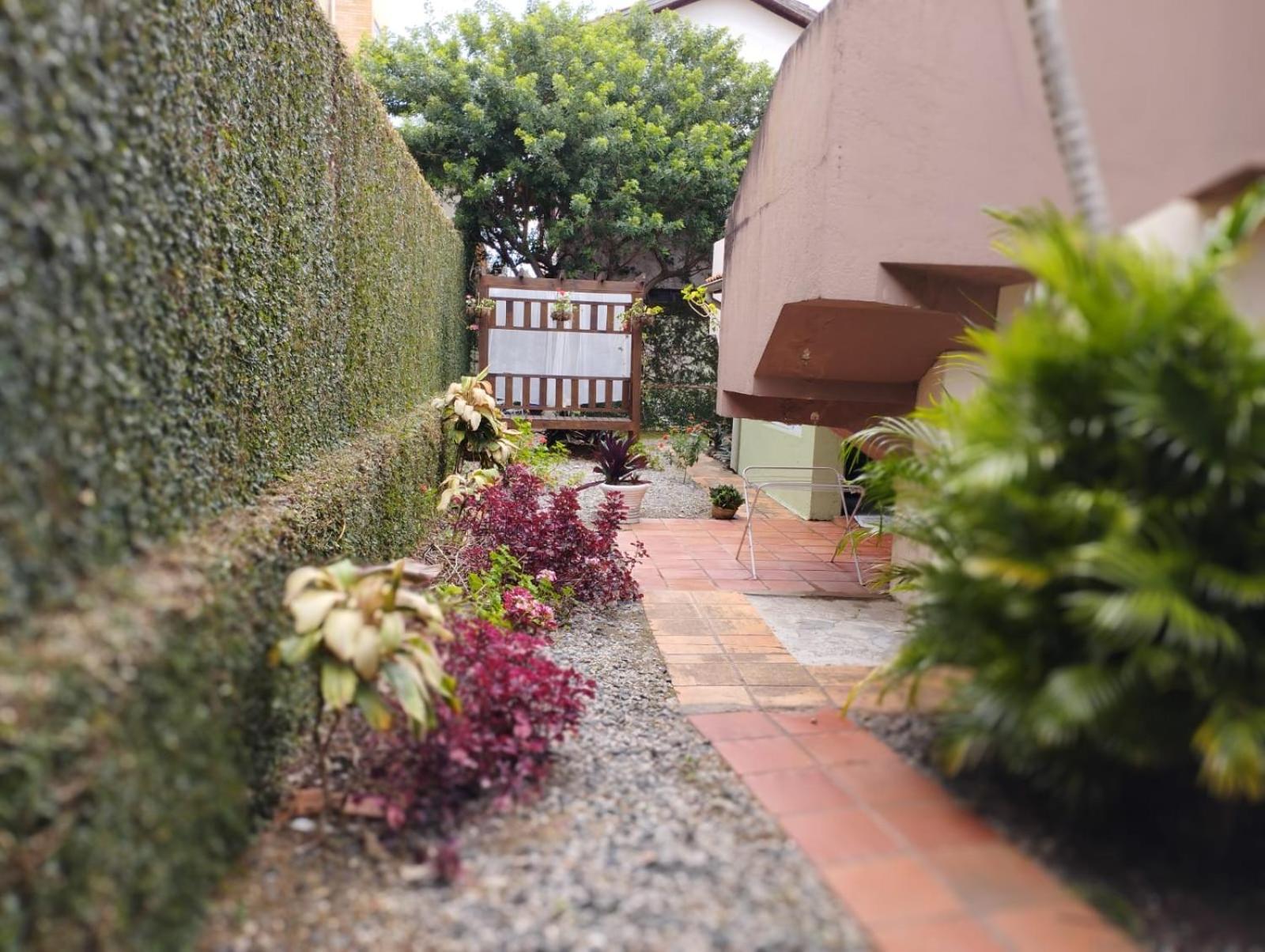 Charmoso Apto Com Clima De Casa Em Canasvieiras Florianópolis Exteriör bild
